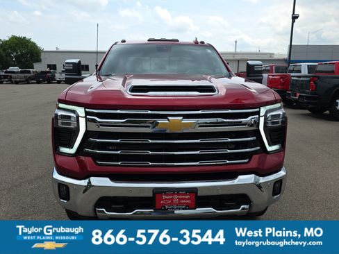 New 2026 Chevrolet Silverado 2500 LTZ w/ LTZ Premium Package AWD/4WD image 3