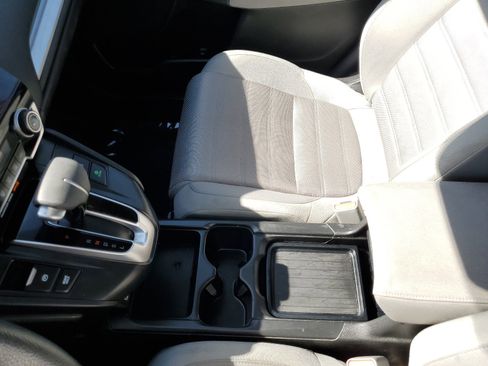 Used 2020 Honda CR-V LX image 21