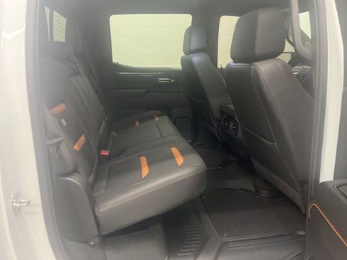 Used 2025 GMC Sierra 1500 AT4 w/ AT4 Premium Package image 33