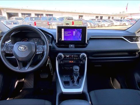 Used 2024 Toyota RAV4 LE image 14