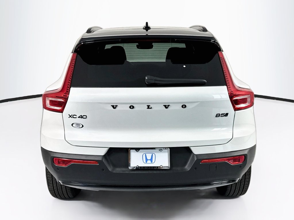 Used 2026 Volvo XC40 B5 Ultra w/ Climate Package AWD/4WD image 6