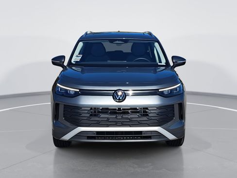 New 2026 Volkswagen Tiguan SE image 8