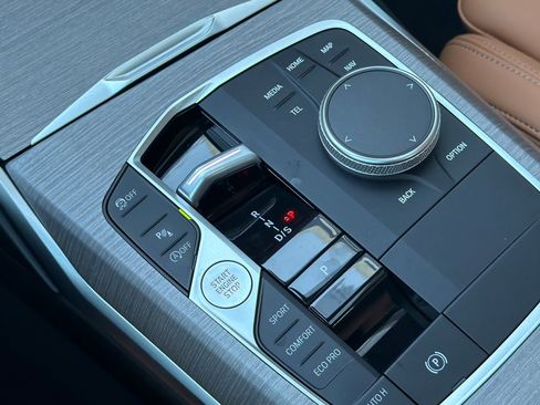 Used 2025 BMW 330i 330i w/ Premium Package image 28