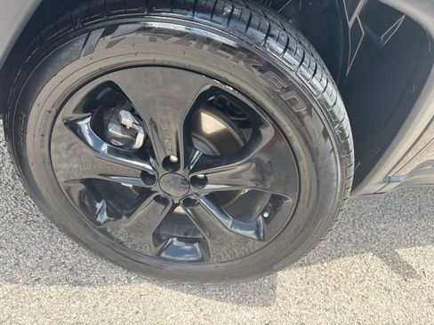 Used 2019 Jeep Compass Latitude FWD image 5