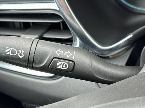 Used 2024 Chevrolet Equinox LT AWD/4WD image 38