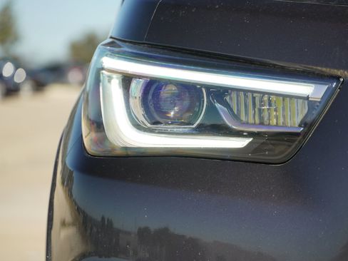 Certified 2024 INFINITI QX80 Luxe image 2