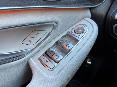 Certified 2017 Mercedes-Benz C 300 Sedan image 23