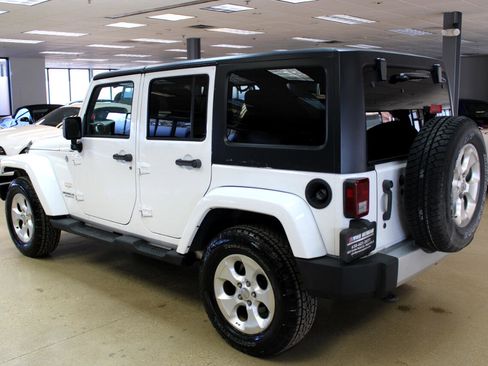 Used 2013 Jeep Wrangler Unlimited Sahara w/ Connectivity Group image 4