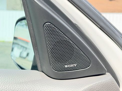 Used 2010 Ford Fusion image 18