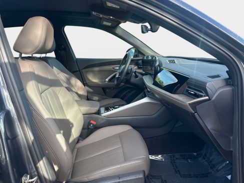 Used 2025 Audi Q5 Premium w/ Convenience Package AWD/4WD image 7