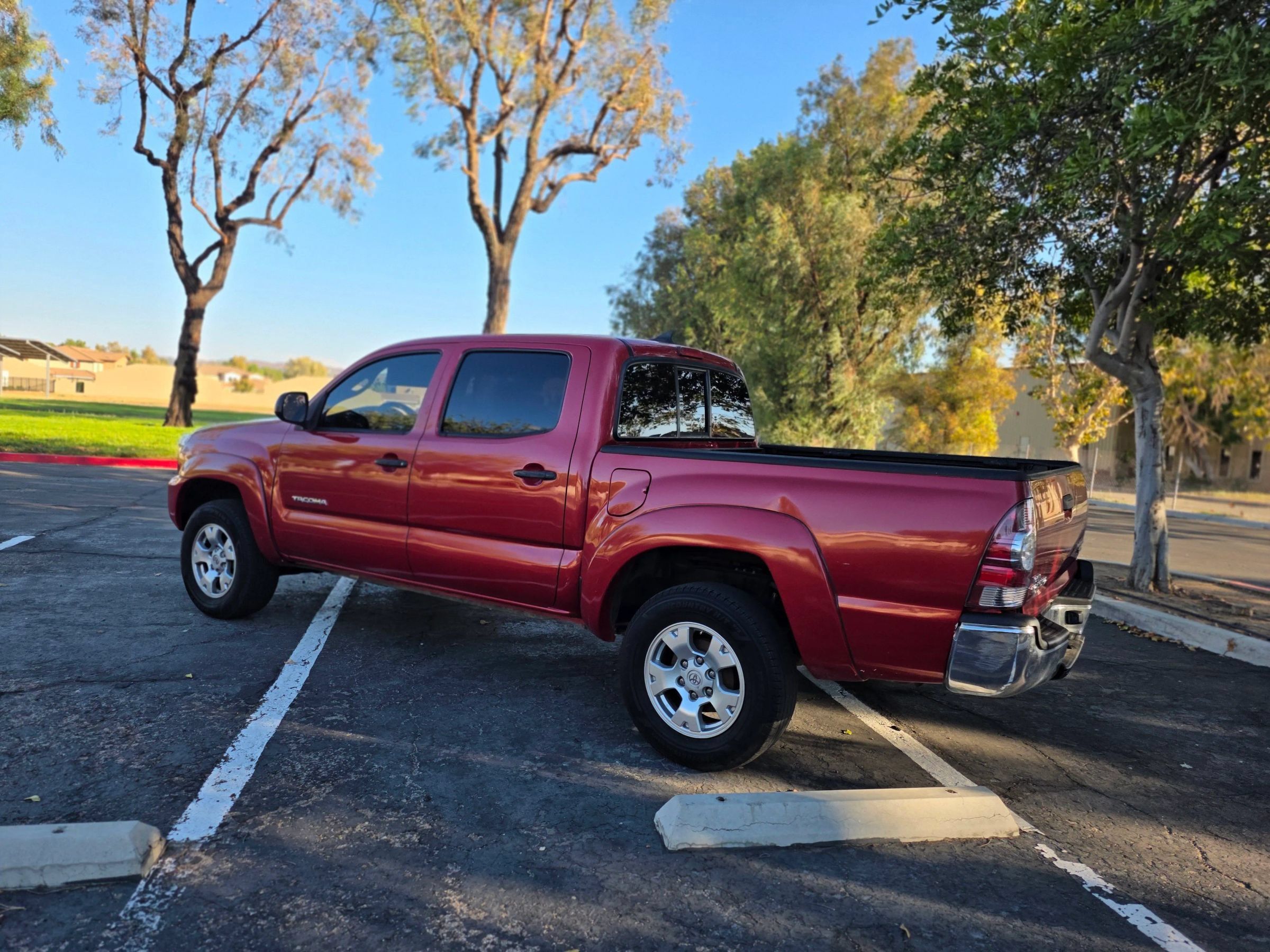 Used 2015 Toyota Tacoma PreRunner RWD image 39