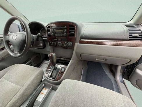Used 2004 Suzuki XL7 LX image 10