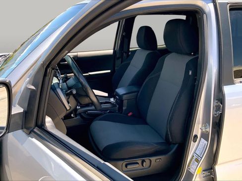 Used 2020 Toyota Tacoma TRD Sport w/ Technology Package AWD/4WD image 7