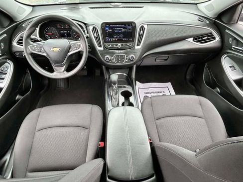 Used 2024 Chevrolet Malibu LT image 9