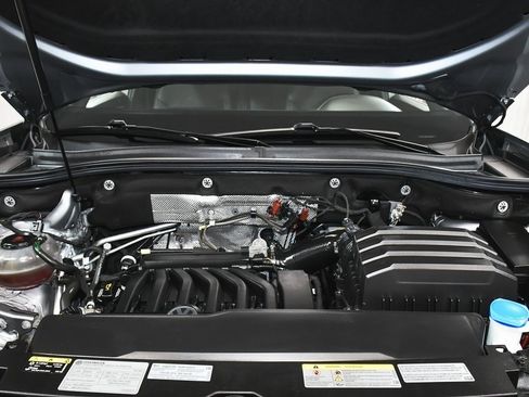 Used 2021 Volkswagen Atlas Cross Sport SEL R-Line image 68