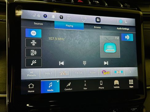 Used 2022 Jeep Grand Cherokee Limited 4xe image 21