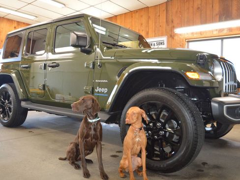 Used 2023 Jeep Wrangler Unlimited Sahara w/ Cold Weather Group image 2