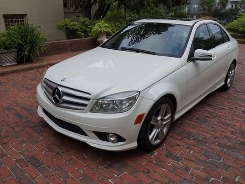 Used 2010 Mercedes-Benz C 300 Sedan image 32