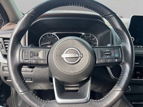 Used 2023 Nissan Rogue SV w/ SV Premium B Package image 25