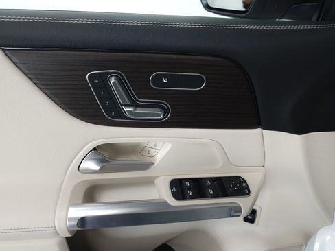 Certified 2026 Mercedes-Benz GLB 250 4MATIC image 6