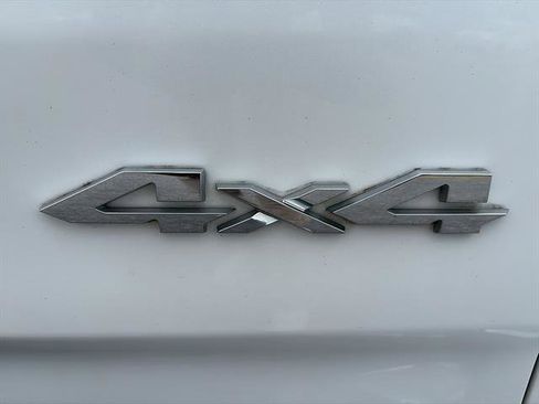 Used 2019 RAM 1500 Laramie AWD/4WD image 13