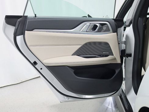 Used 2022 BMW i4 eDrive40 w/ M Sport Package image 35