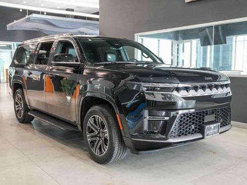 New 2026 Jeep Grand Wagoneer L 4WD image 3