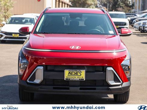 Certified 2025 Hyundai Kona SEL AWD/4WD image 6
