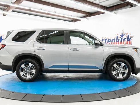 Certified 2025 Honda Pilot EX-L image 12