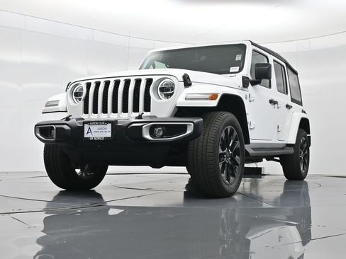 Used 2021 Jeep Wrangler Unlimited Sahara w/ Cold Weather Group image 47