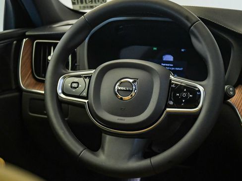 Certified 2023 Volvo XC60 B5 Ultimate w/ Climate Package FWD image 13