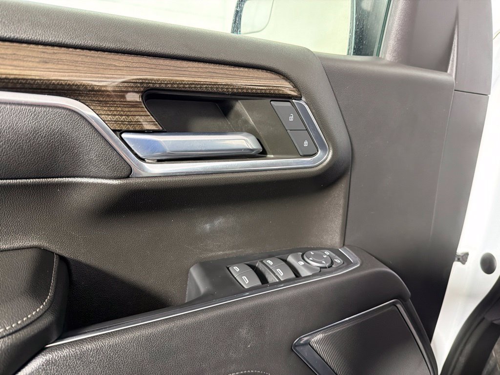 Used 2023 Chevrolet Silverado 1500 LT AWD/4WD image 10