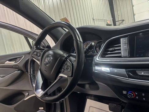 Used 2024 Buick Enclave Premium image 17