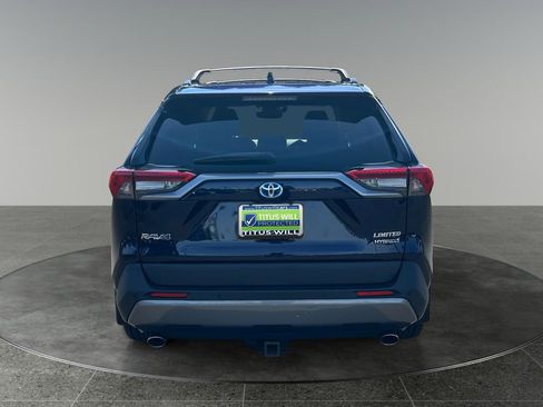 Used 2020 Toyota RAV4 Limited AWD/4WD image 9