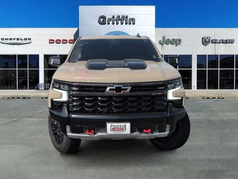 Used 2022 Chevrolet Silverado 1500 ZR2 w/ Technology Package AWD/4WD image 11