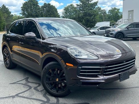 Used 2019 Porsche Cayenne image 1