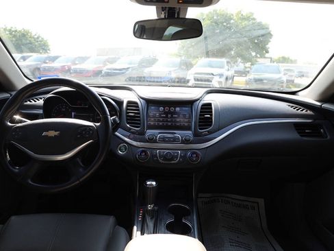 Used 2018 Chevrolet Impala LT FWD image 14