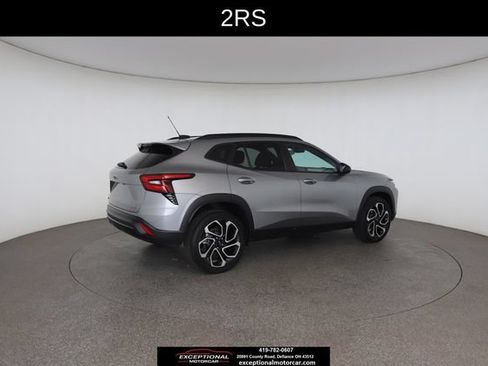 Used 2024 Chevrolet Trax RS w/ Driver Confidence Package FWD image 20