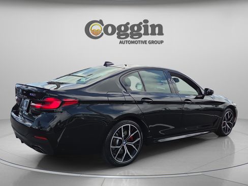Certified 2023 BMW 530i 530i w/ M Sport Package image 6