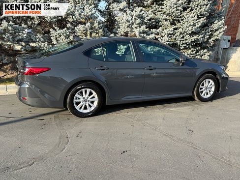 Used 2026 Toyota Camry LE image 8