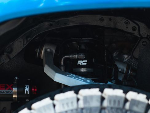 Used 2017 Toyota Tacoma SR5 w/ Tow Package image 19