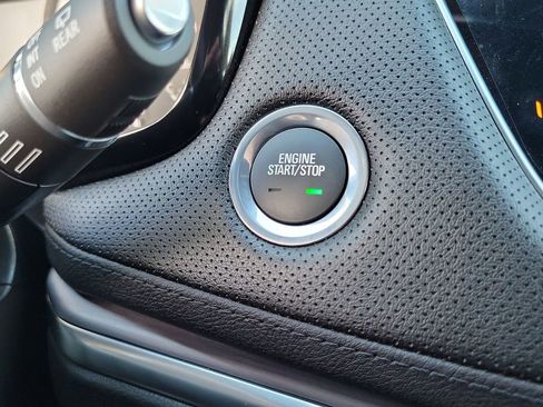 Used 2025 Cadillac XT5 Luxury image 15