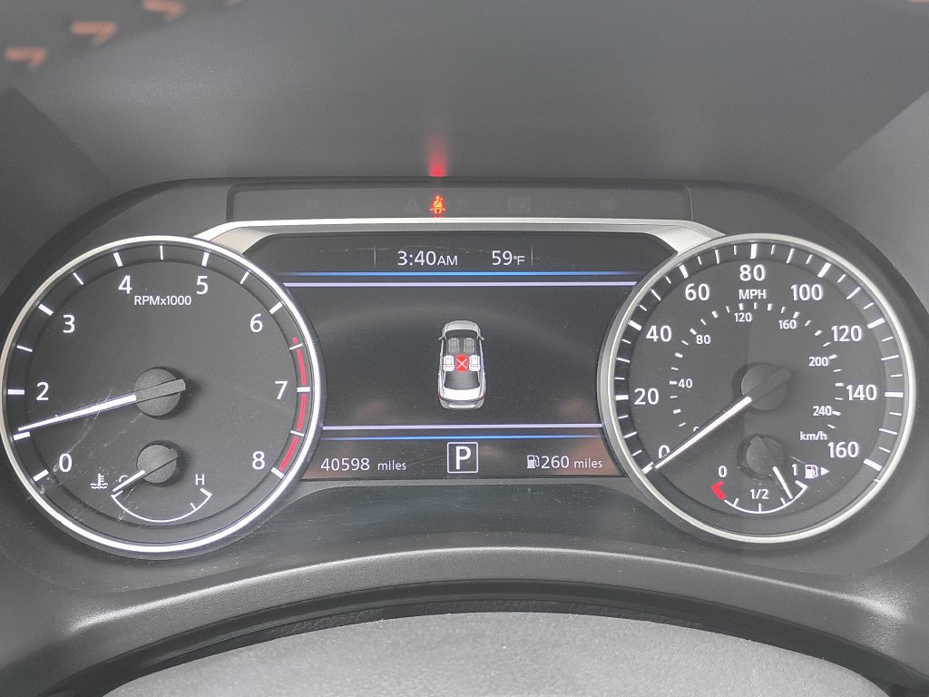 Used 2025 Nissan Sentra SR FWD image 24