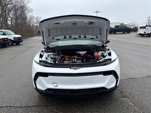 New 2026 Chevrolet Equinox EV LT image 12