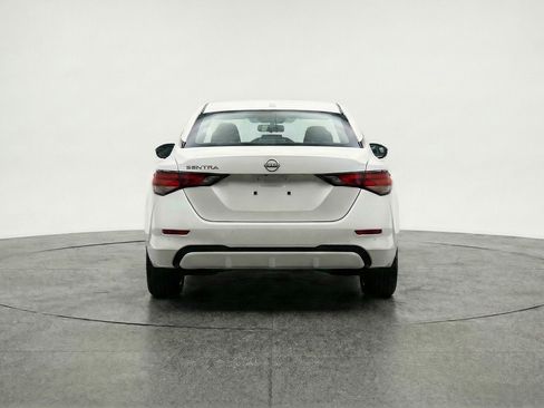 Used 2025 Nissan Sentra S image 7