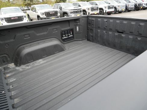 Used 2025 GMC Sierra EV Denali AWD/4WD image 36