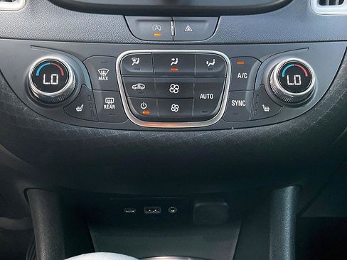 Used 2024 Chevrolet Malibu LT image 27