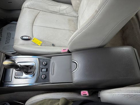 Used 2012 INFINITI G37 x w/ Premium Pkg image 32