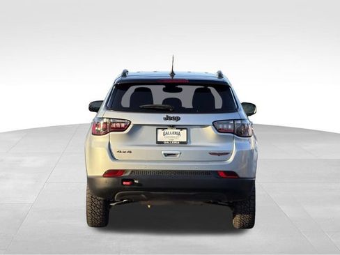Used 2025 Jeep Compass Trailhawk AWD/4WD image 6