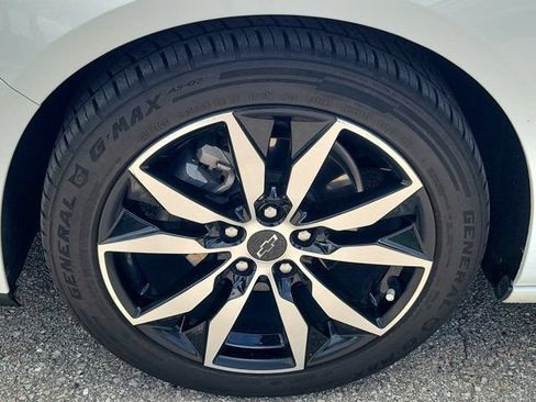 Used 2021 Chevrolet Malibu RS FWD image 10